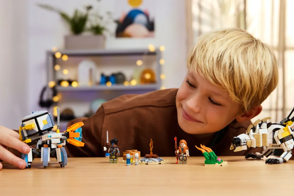 Aloy og Varl mot skallvandrer og sagtann (77037)