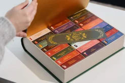 Christmas Around the World Puzzle Advent Calendar (24x99)