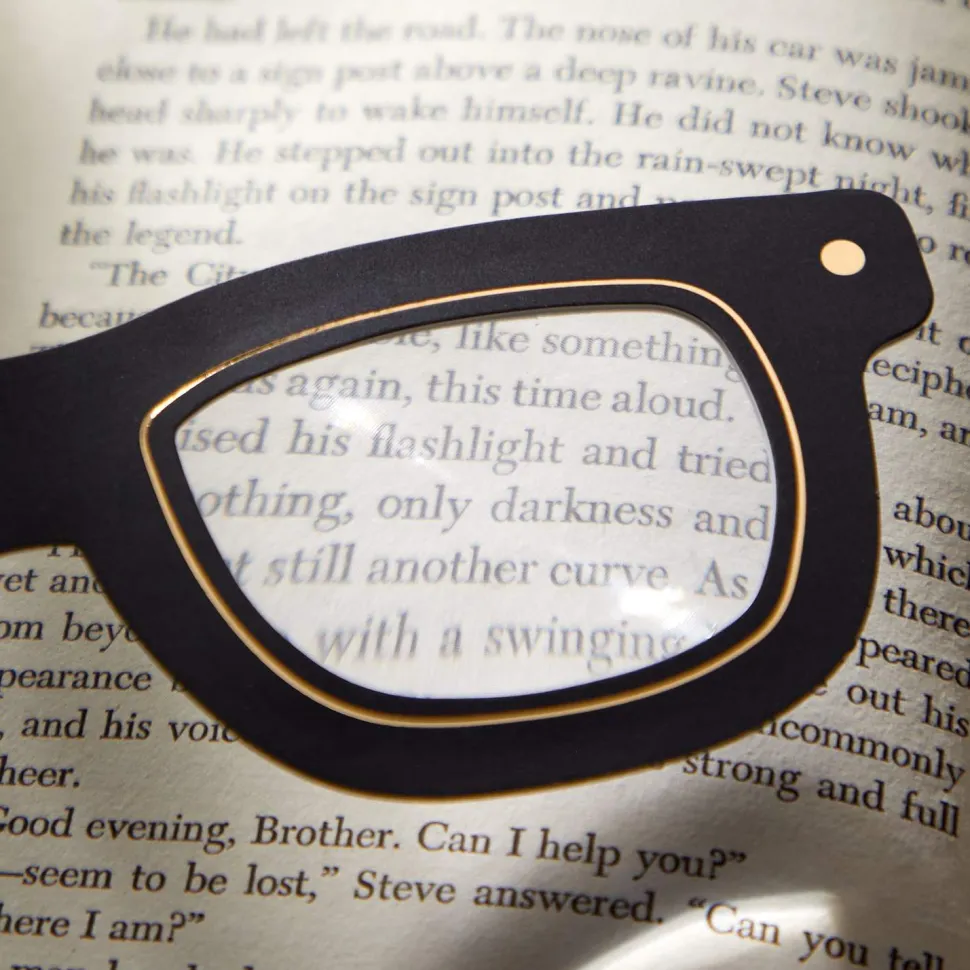 Classic Readers Bookmark with Magnifier