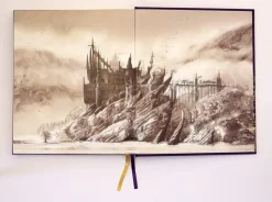 Harry Potter and the Philosopher's Stone: Deluxe Illustrated Slipcase Edition