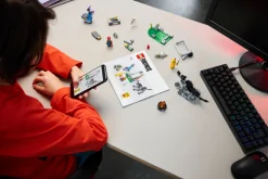 Peely og Sparkplug slår leir på sletten (77075)